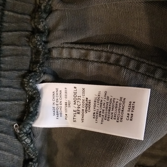 SPLENDID Lyocell Linen Camo Jogger Pants with front and back pockets - Picture 3 of 14